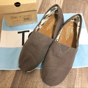Toms Ash canvas slipon